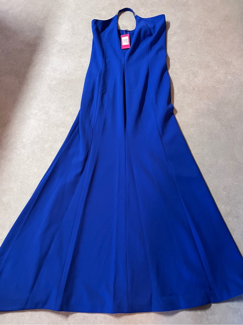 Vince Camuto Cobalt Blue Midi Dress
New with tag
Size 12
Formal